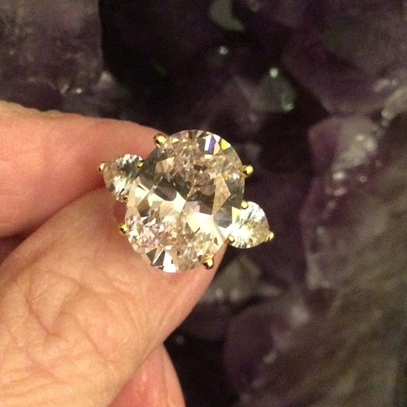 Dazzling Knockout Large Pink Ice Ring - Picture 3 of 12